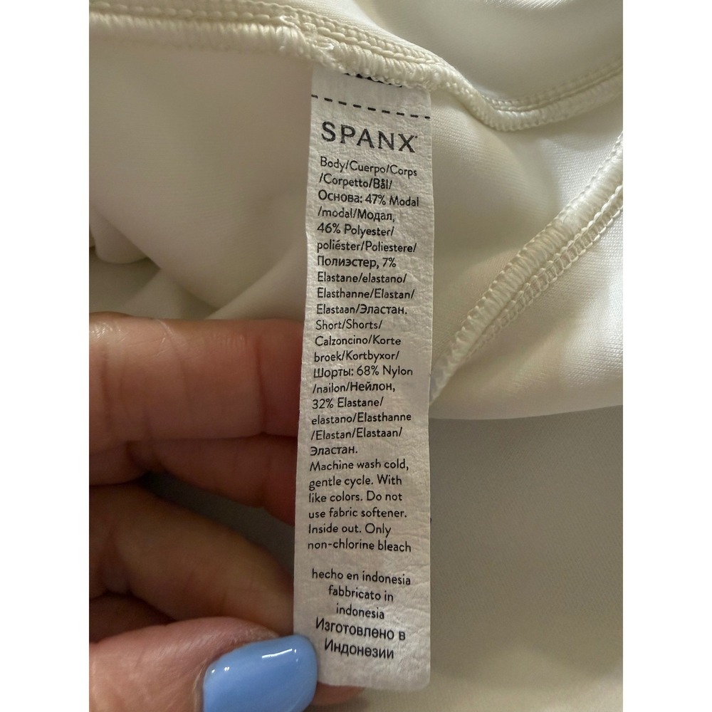 Spanx AirEssentials Skort White Large 50661R Draw… - image 6
